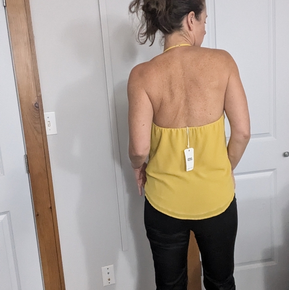 Yellow draped halter - Picture 6 of 6